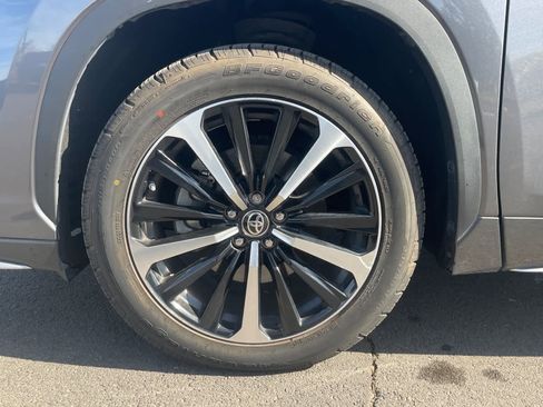 Used 2022 Toyota Highlander XSE image 15