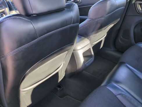 Used 2016 Chrysler 200 S image 18