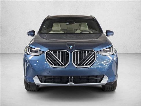 Used 2026 BMW X3 xDrive30i w/ Premium Package AWD/4WD image 2