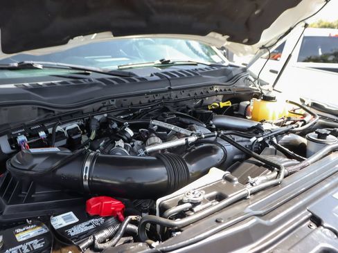 Used 2019 Ford F250 XLT w/ XLT Value Package AWD/4WD image 14