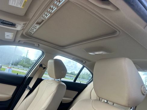 Used 2017 BMW 320i Sedan RWD image 14