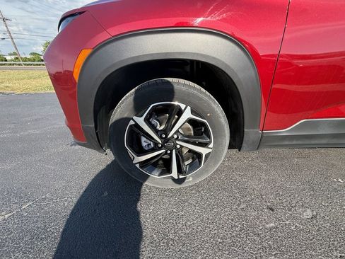 Used 2023 Chevrolet TrailBlazer RS w/ Sun and Liftgate Package AWD/4WD image 10