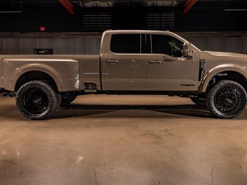 Used 2026 Ford F450 Platinum w/ Platinum Plus Package AWD/4WD image 11