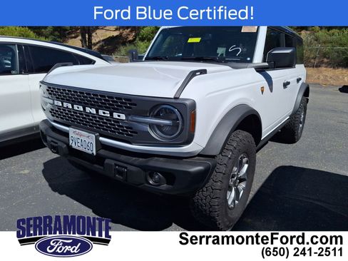 Used 2025 Ford Bronco Badlands AWD/4WD image 3