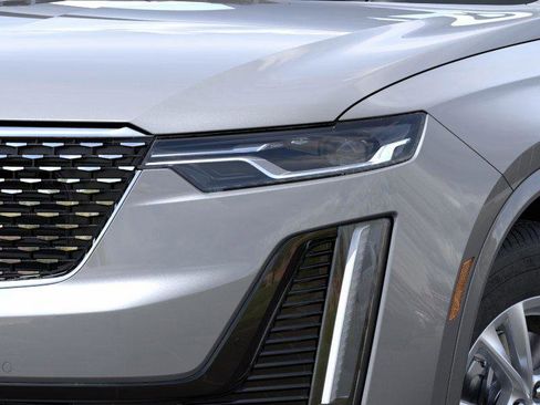 New 2025 Cadillac XT6 Luxury image 11
