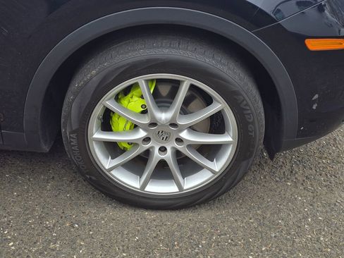 Used 2022 Porsche Cayenne E-Hybrid image 48