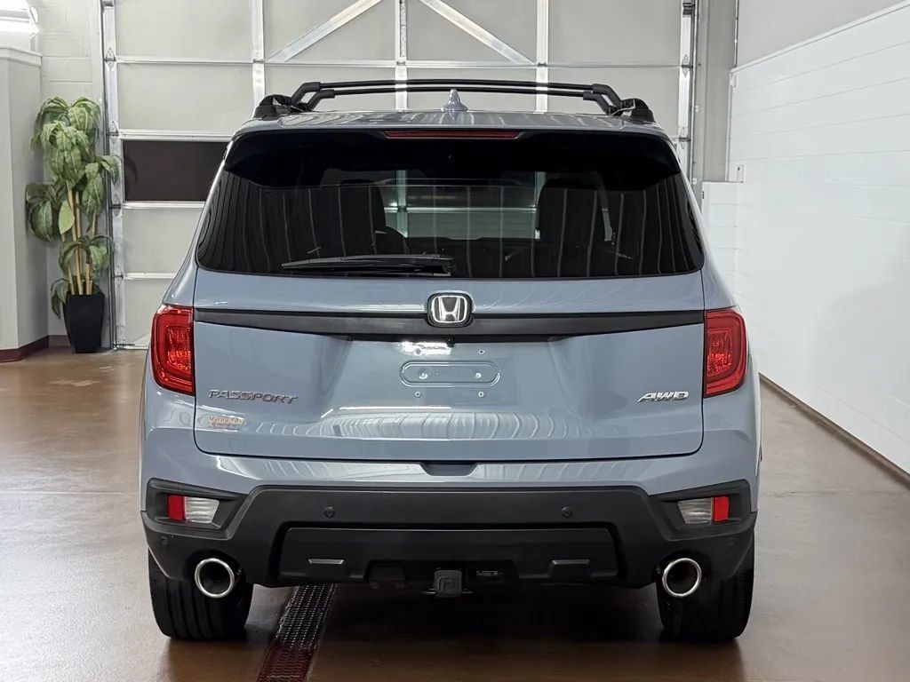 Used 2023 Honda Passport EX-L image 4