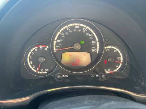 Used 2014 Volkswagen Beetle 2.5 image 17