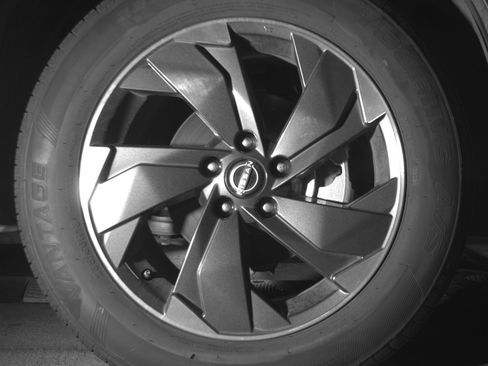 Used 2025 Nissan Rogue SV AWD/4WD image 13