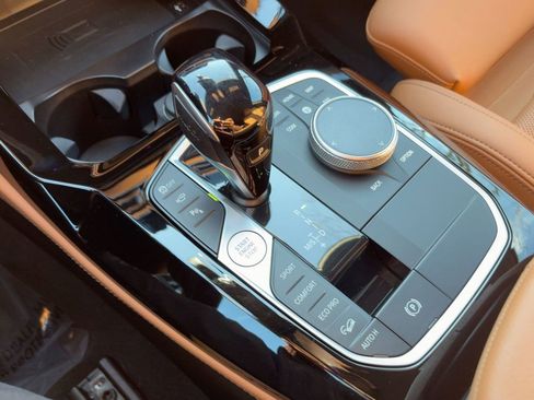 Used 2024 BMW X4 M40i w/ Premium Package image 17