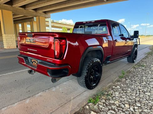 Used 2022 GMC Sierra 2500 AT4 w/ AT4 Premium Plus Package AWD/4WD image 3