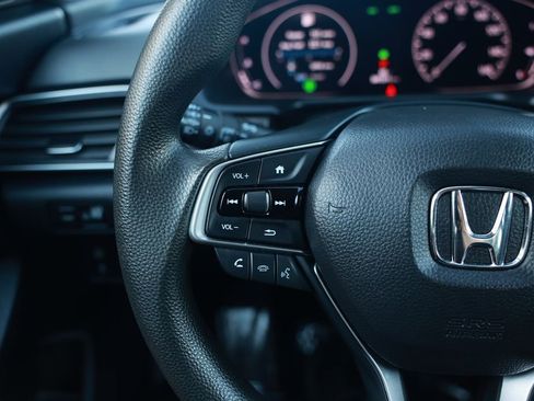 Used 2018 Honda Accord EX image 20