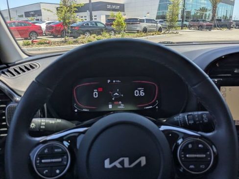 Used 2024 Kia Soul EX w/ Option Group 015 FWD image 29