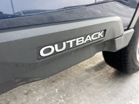 Used 2025 Subaru Outback Limited image 32