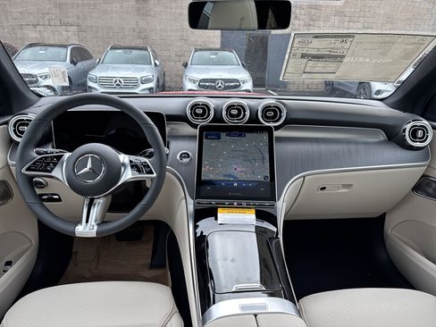 Used 2026 Mercedes-Benz GLC 300 4MATIC image 11