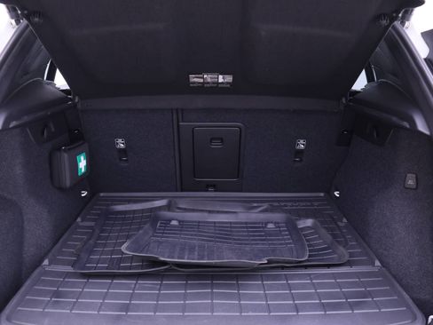 Certified 2024 Volvo XC40 B5 Plus w/ Protection Package Premier image 21