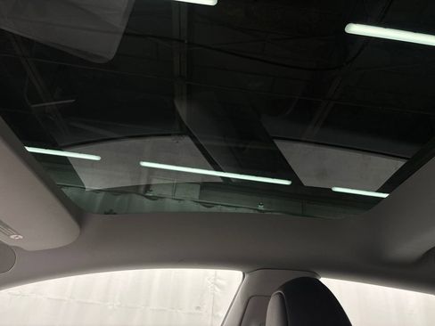 Used 2023 Tesla Model 3 Standard Range image 21