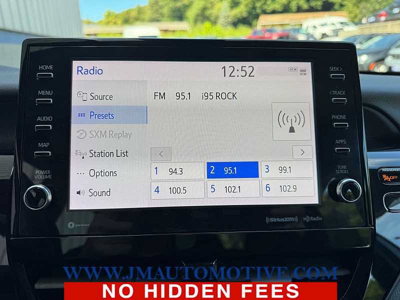 Used 2022 Toyota Camry XSE FWD image 22