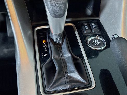 Used 2024 Mitsubishi Eclipse Cross LE image 24