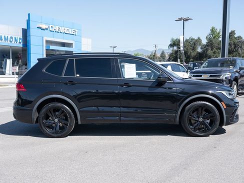 Used 2023 Volkswagen Tiguan SE R-Line FWD image 3