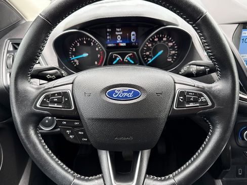 Used 2019 Ford Escape SE image 29
