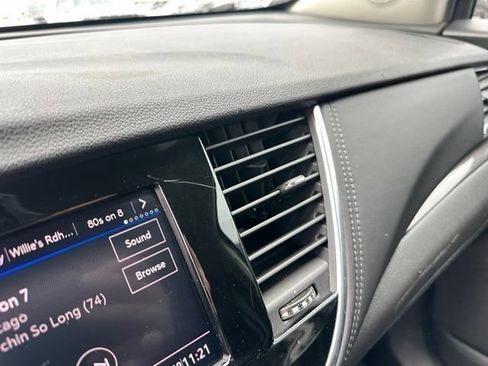 Certified 2022 Buick Encore Preferred w/ Safety Package FWD image 33
