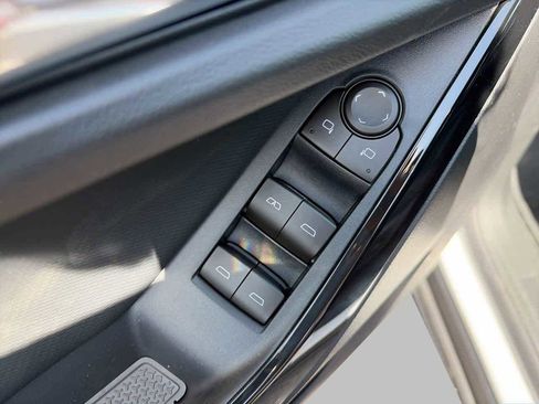 New 2026 Chevrolet Equinox LT FWD image 15