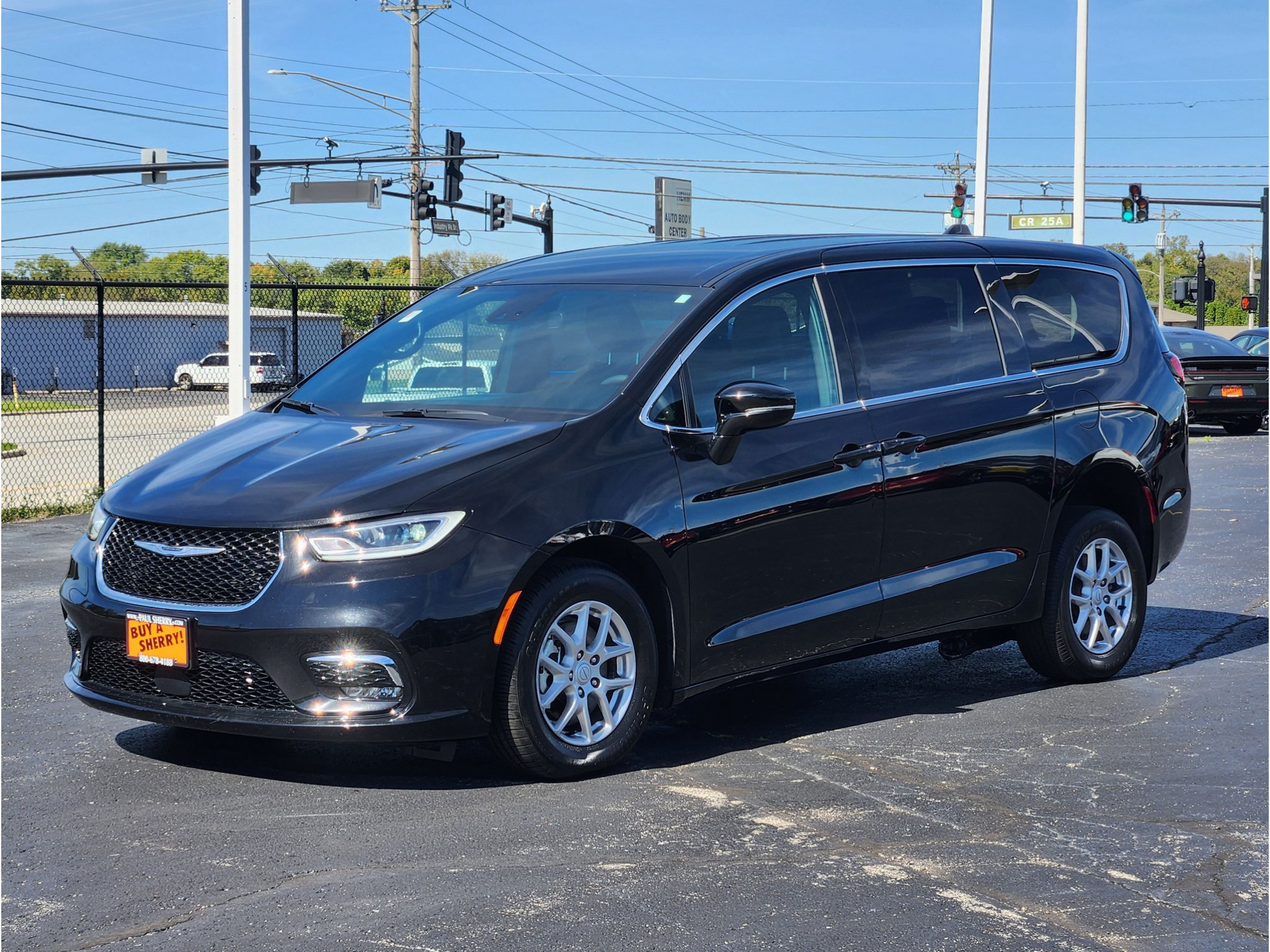 Used 2026 Chrysler Pacifica Select FWD image 23