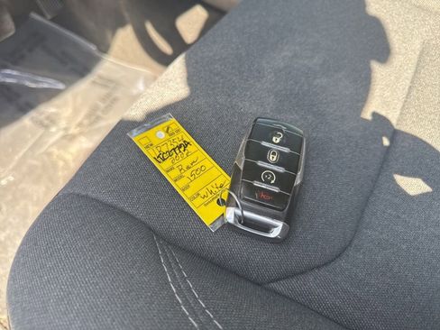 Used 2022 RAM 1500 Big Horn AWD/4WD image 37