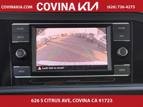 Used 2024 Volkswagen Jetta SE w/ Panoramic Sunroof Package image 26