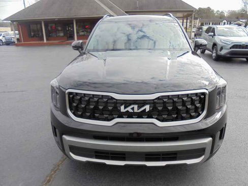 Used 2023 Kia Telluride EX X-Line image 3