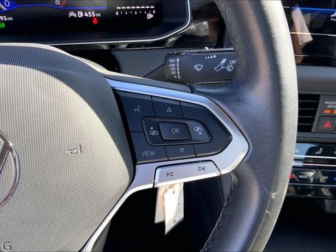 Certified 2025 Volkswagen Jetta Sport FWD image 18