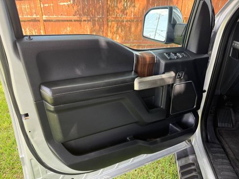 Used 2015 Ford F150 Lariat AWD/4WD image 15