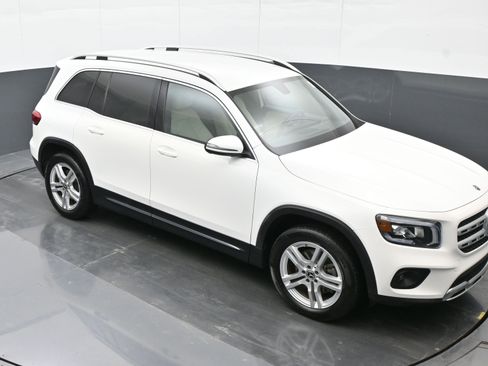 Used 2020 Mercedes-Benz GLB 250 image 27