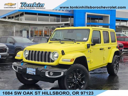 Used 2024 Jeep Wrangler Unlimited Sahara image 1