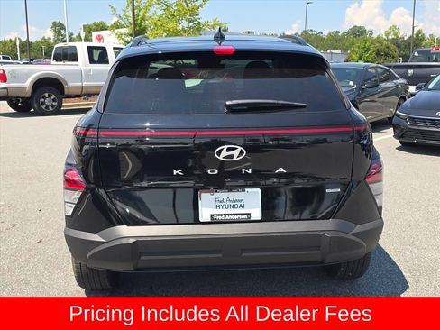 Certified 2025 Hyundai Kona SEL AWD/4WD image 4