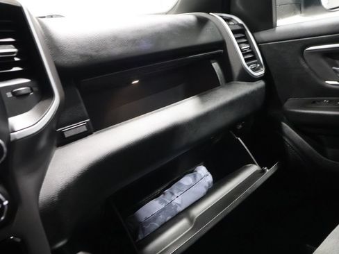 Used 2021 RAM 1500 Big Horn AWD/4WD image 30