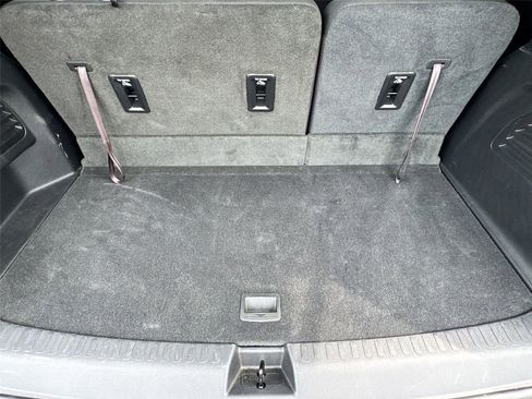 Used 2025 GMC Acadia Elevation image 27