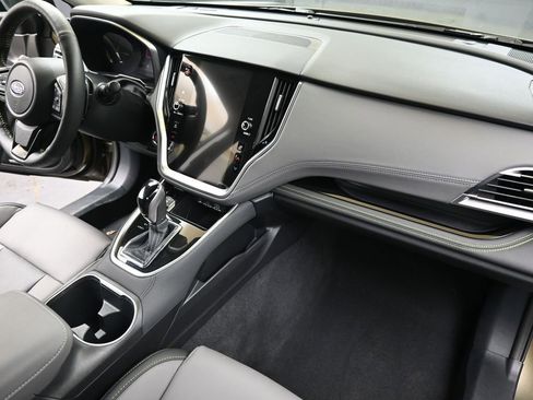 Certified 2025 Subaru Outback Onyx Edition image 13