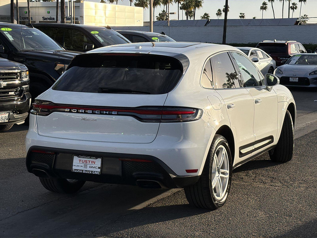 Used 2024 Porsche Macan AWD/4WD image 5