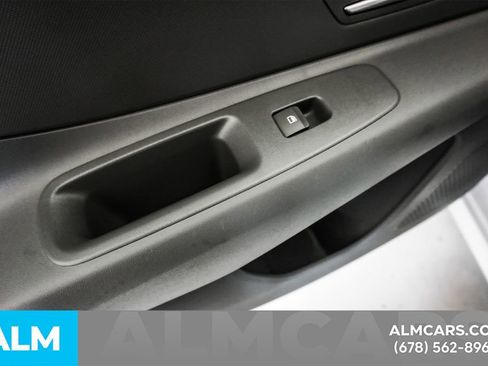 Used 2025 Hyundai Elantra SE image 47