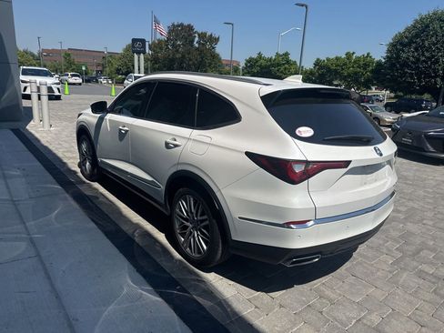 Used 2023 Acura MDX SH-AWD w/ Advance Package image 16
