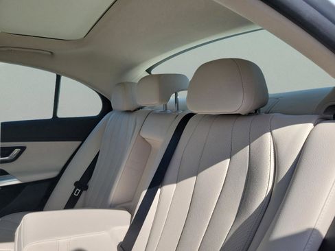 Used 2025 Mercedes-Benz E 350 Sedan image 6