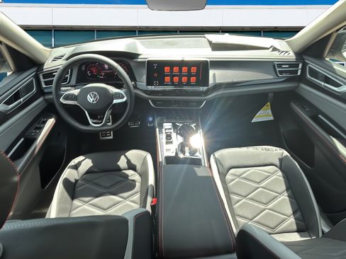 New 2026 Volkswagen Atlas Peak Edition AWD/4WD image 16