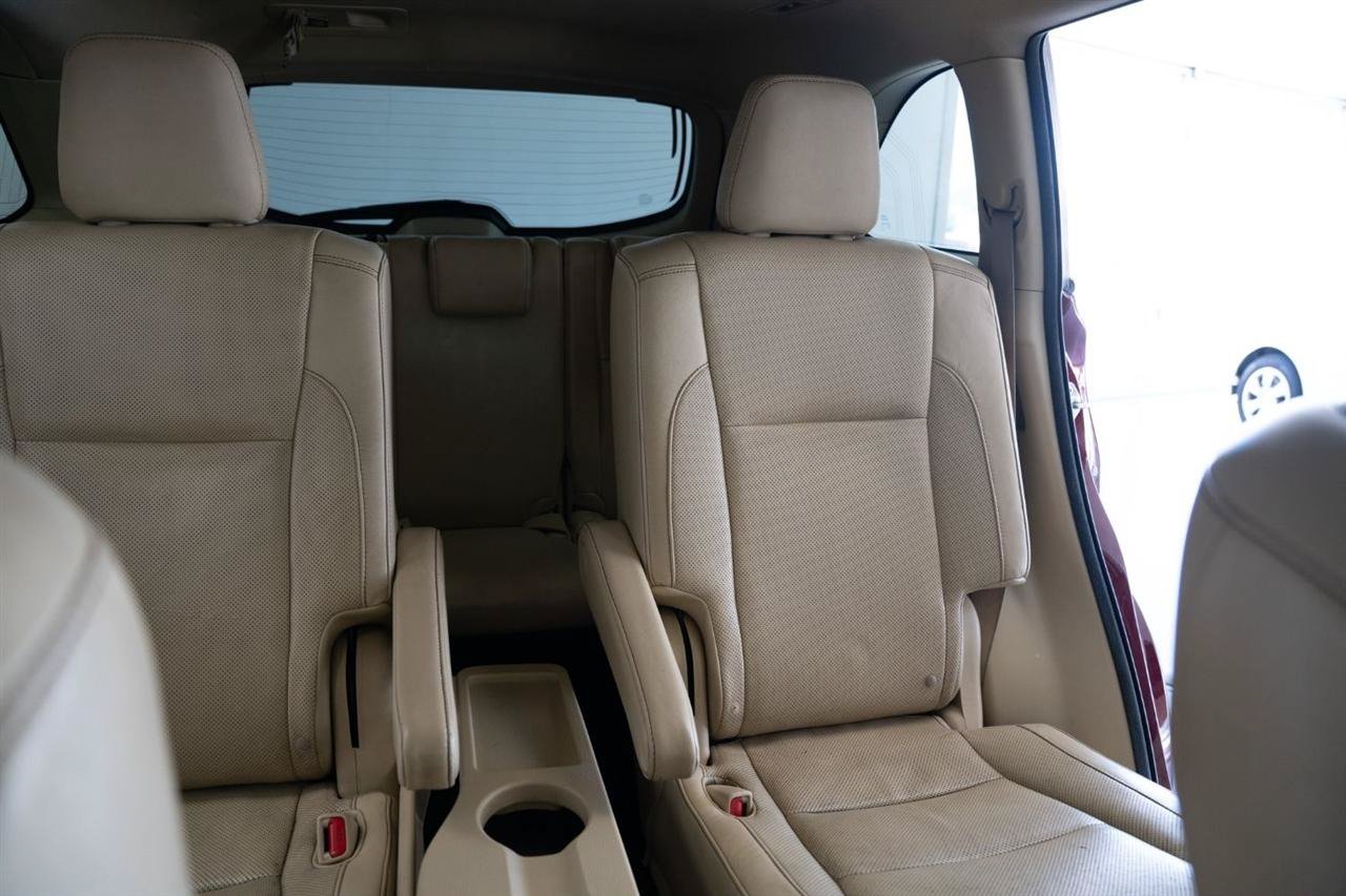 Used 2015 Toyota Highlander Limited Platinum AWD/4WD image 18