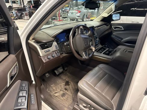 Used 2018 GMC Yukon XL Denali w/ Denali Ultimate Package AWD/4WD image 6