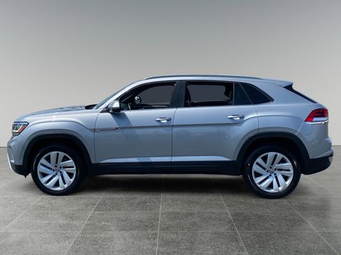 Used 2021 Volkswagen Atlas Cross Sport SE AWD/4WD image 2
