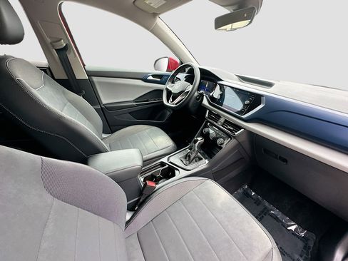 Used 2023 Volkswagen Taos SE image 31