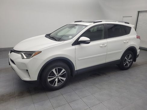 Used 2018 Toyota RAV4 XLE image 2