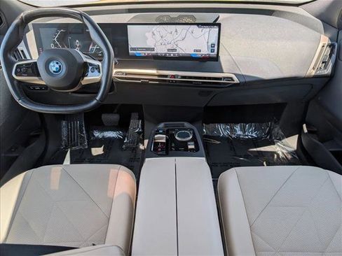 Used 2024 BMW iX xDrive50 w/ Sport Package AWD/4WD image 19